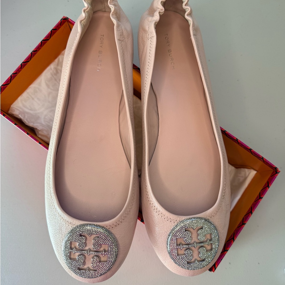NIB Tory Burch Blush Pink Flats with Pave Crystal Silver Logo